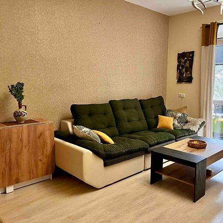 Cozy 2Br Oasis In Central Burgas Exterior foto