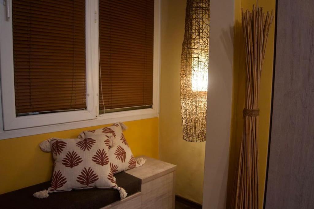 Cozy 2Br Oasis In Central Burgas Exterior foto