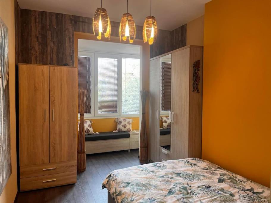 Cozy 2Br Oasis In Central Burgas Exterior foto